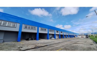 Venta de Galera de 2.200 metros en Parque Industrial de Las Américas