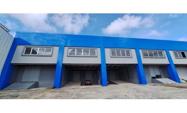 Venta de Galera de 2.200 metros en Parque Industrial de Las Américas