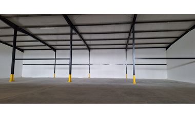 Venta de Galera de 2.200 metros en Parque Industrial de Las Américas