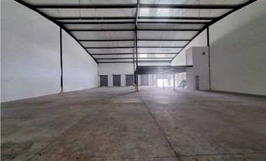 Venta de Galera de 1,050 metros en Parque Industrial Las Américas