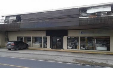 Venta/ Alquiler Local d 2,337 mts d construcción/ Avenida Santa Elena