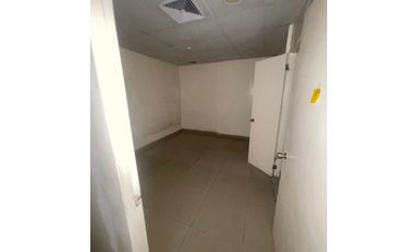 Alquiler o venta de local de 100 mts en Ph Central Park/ 12 de Octubre
