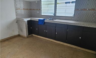 SE ALQUILA CASA EN SAN MIGUELITO