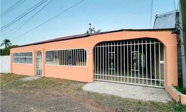 Casa cerca a la Vía La Mitra y Autopista Panamericana La Chorrera