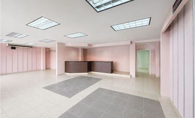 Alquiler de local comercial en Avenida Simon Bolivar