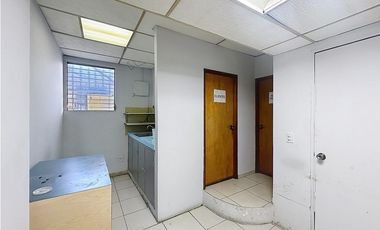 Alquiler de local comercial en Avenida Simon Bolivar
