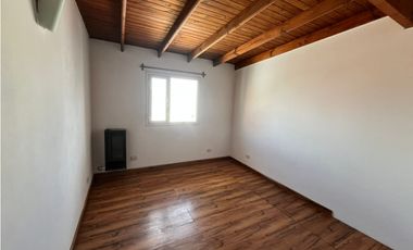 DEPARTAMENTO 1 DOR - 1ER PISO POR ESCALERA- ROCA 1220