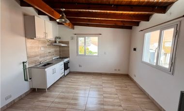 DEPARTAMENTO 1 DOR - 1ER PISO POR ESCALERA- ROCA 1220