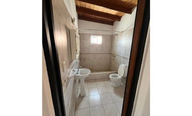 DEPARTAMENTO 1 DOR - 1ER PISO POR ESCALERA- ROCA 1220