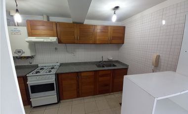 Departamento 1 Dormitorio con Balcón Frente a Plaza de Godoy Cruz