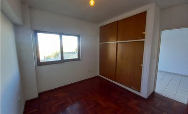 Departamento 1 Dormitorio con Balcón Frente a Plaza de Godoy Cruz