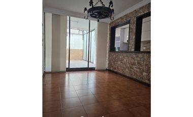 RENTA AMPLIA Y HERMOSA CASA CERCA A LA AVENIDA 30 DE AGOSTO DE PEREIRA