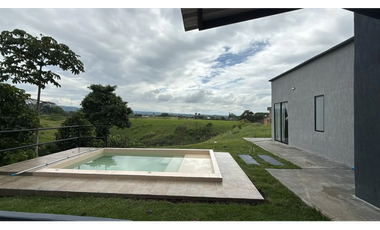 Casa campestre independiente para arriendo en Tres Puertas, Pereira!!