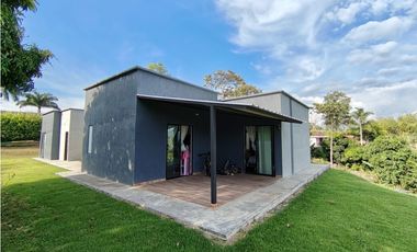 Casa campestre independiente para arriendo en Tres Puertas, Pereira!!