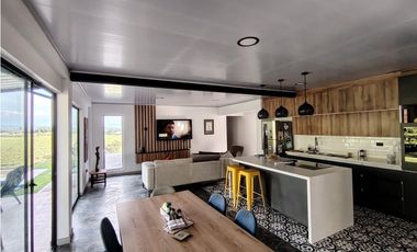 Casa campestre independiente para arriendo en Tres Puertas, Pereira!!
