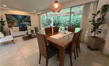 CASA EN CONJUNTO CERRADO RODEADA DE VERDE