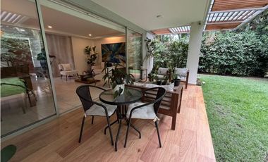 CASA EN CONJUNTO CERRADO RODEADA DE VERDE