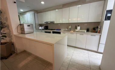 CASA EN CONJUNTO CERRADO RODEADA DE VERDE