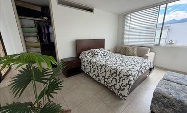 CASA EN CONJUNTO CERRADO RODEADA DE VERDE