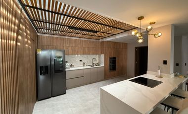VENTA DE CASA EN SABANETA SECTOR SAN JOSE RANGO 21