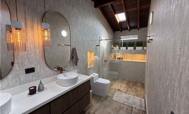 VENTA DE CASA EN SABANETA SECTOR SAN JOSE RANGO 21