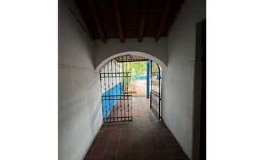 SE ARRIENDA CASA COMERCIAL PLAZA ALFONSO LOPEZ