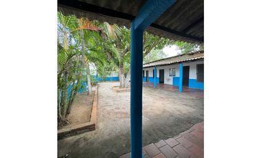 SE ARRIENDA CASA COMERCIAL PLAZA ALFONSO LOPEZ