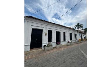 SE ARRIENDA CASA COMERCIAL PLAZA ALFONSO LOPEZ