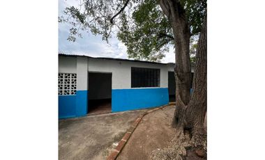 SE ARRIENDA CASA COMERCIAL PLAZA ALFONSO LOPEZ