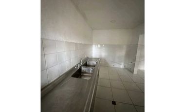 SE ARRIENDA CASA COMERCIAL PLAZA ALFONSO LOPEZ