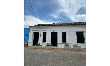 SE ARRIENDA CASA COMERCIAL PLAZA ALFONSO LOPEZ