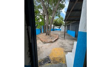SE ARRIENDA CASA COMERCIAL PLAZA ALFONSO LOPEZ