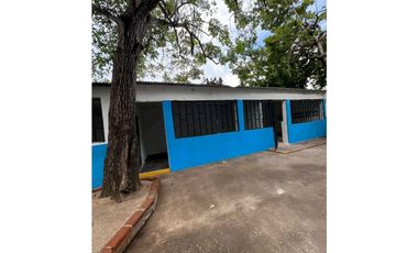 SE ARRIENDA CASA COMERCIAL PLAZA ALFONSO LOPEZ