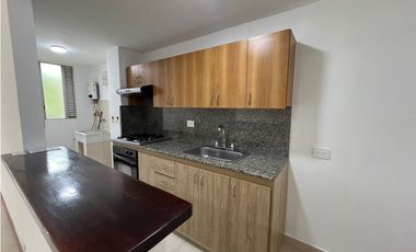Se Arrienda Apartaestudio en Plaza Oviedo, el Poblado