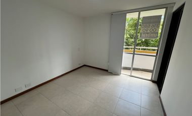 Se Arrienda Apartaestudio en Plaza Oviedo, el Poblado