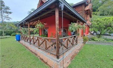 Casa en Arriendo Loma del Escobero Envigado