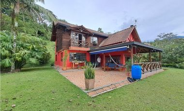 Casa en Arriendo Loma del Escobero Envigado