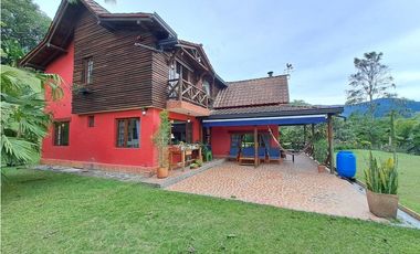 Casa en Arriendo Loma del Escobero Envigado
