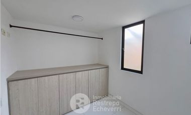 Casa en conjunto en arriendo. Sector San Marcel. Manizales.