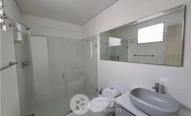 Casa en conjunto en arriendo. Sector San Marcel. Manizales.