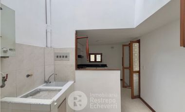 Casa en conjunto en arriendo. Sector San Marcel. Manizales.