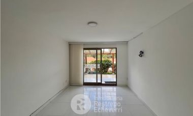 Casa en conjunto en arriendo. Sector San Marcel. Manizales.