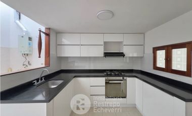 Casa en conjunto en arriendo. Sector San Marcel. Manizales.