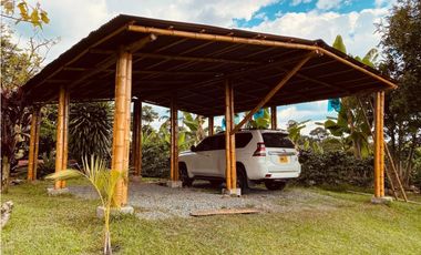 VENDO FINCA ENTRE FILANDIA Y QUIMBAYA