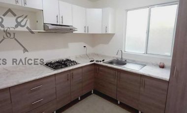 Casa en Venta el Marques, Oportunidad 3 Recámaras 2 Baños