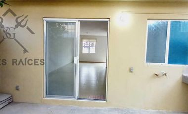 Casa en Venta el Marques, Oportunidad 3 Recámaras 2 Baños