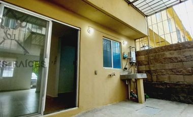 Casa en Venta el Marques, Oportunidad 3 Recámaras 2 Baños