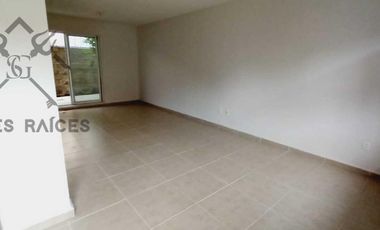 Casa en Venta el Marques, Oportunidad 3 Recámaras 2 Baños