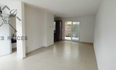 Casa en Venta el Marques, Oportunidad 3 Recámaras 2 Baños
