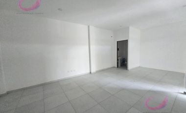 LOCAL EN VENTA Y RENTA, PLAZA COMERCIAL, BOSQUES, AGUASCALIENTES